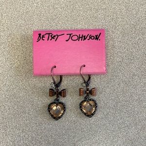 Betsy Johnson heart & bow dangling earrings